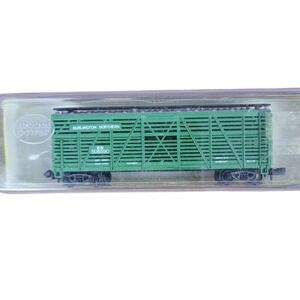 Model‎ Power Burlington Northern BN 508590 N Scale Freight Car Train